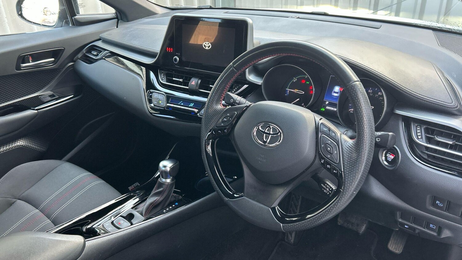 Used Toyota C-HR 2023 for sale - 77646244: Photo 12