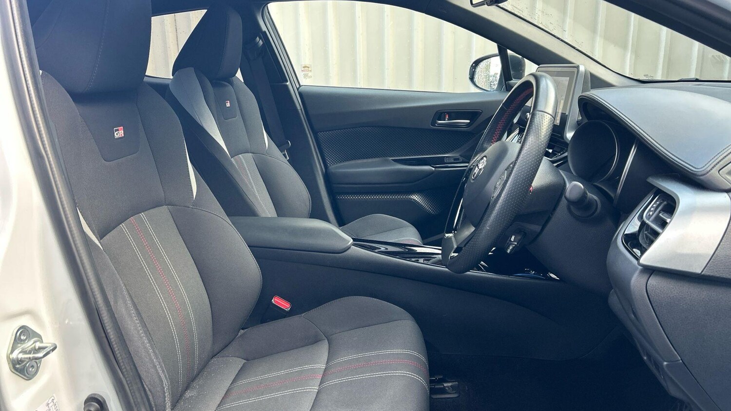 Used Toyota C-HR 2023 for sale - 77646244: Photo 17