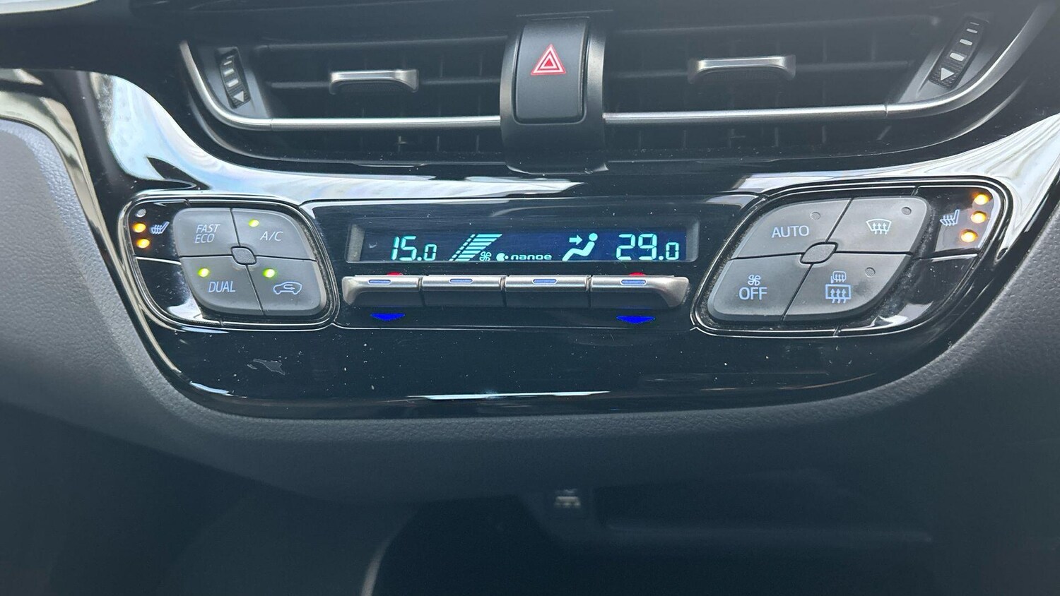 Used Toyota C-HR 2023 for sale - 77646244: Photo 31