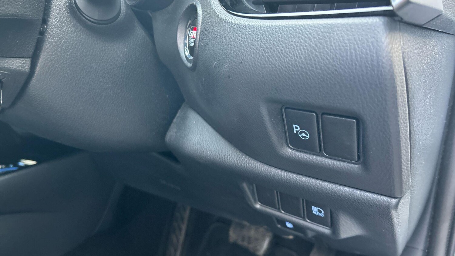 Used Toyota C-HR 2023 for sale - 77646244: Photo 42