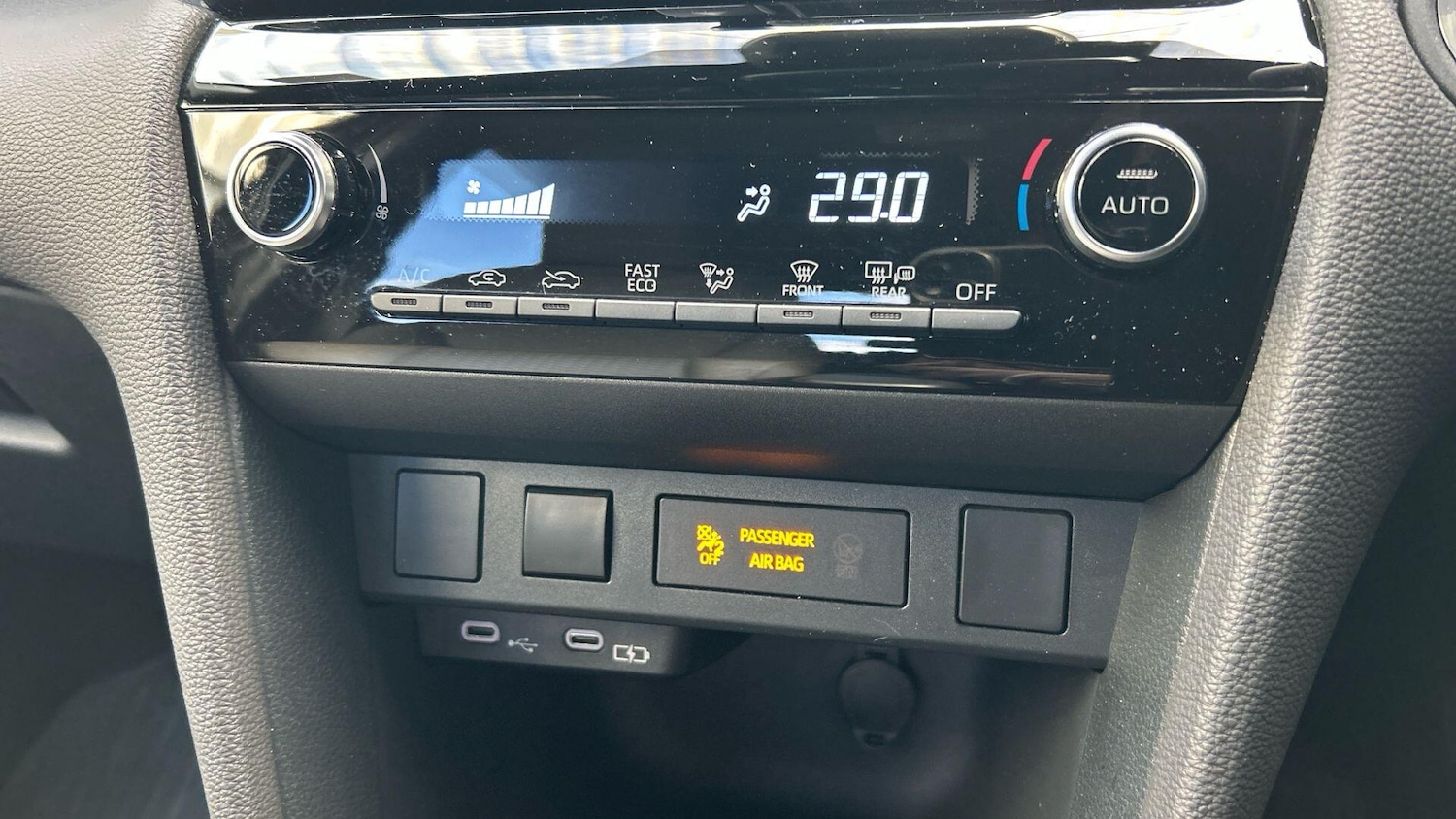 Used Toyota Yaris Cross 2025 for sale - 78019401: Photo 29