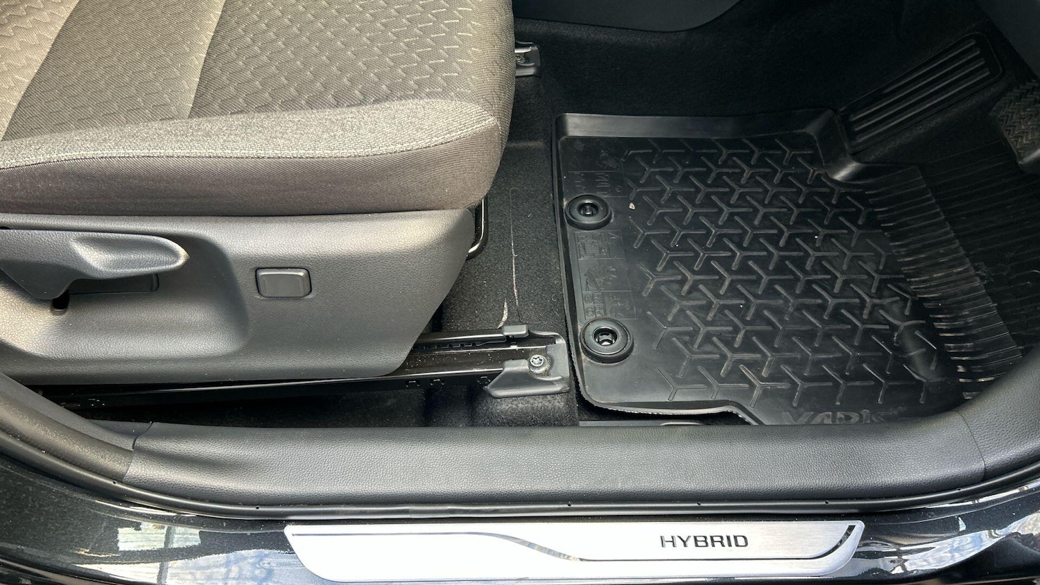 Used Toyota Yaris Cross 2025 for sale - 78019401: Photo 39