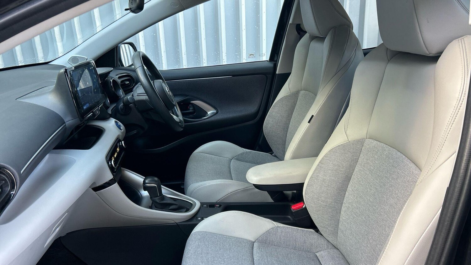 Used Toyota Yaris 2022 for sale - 76109101: Photo 16