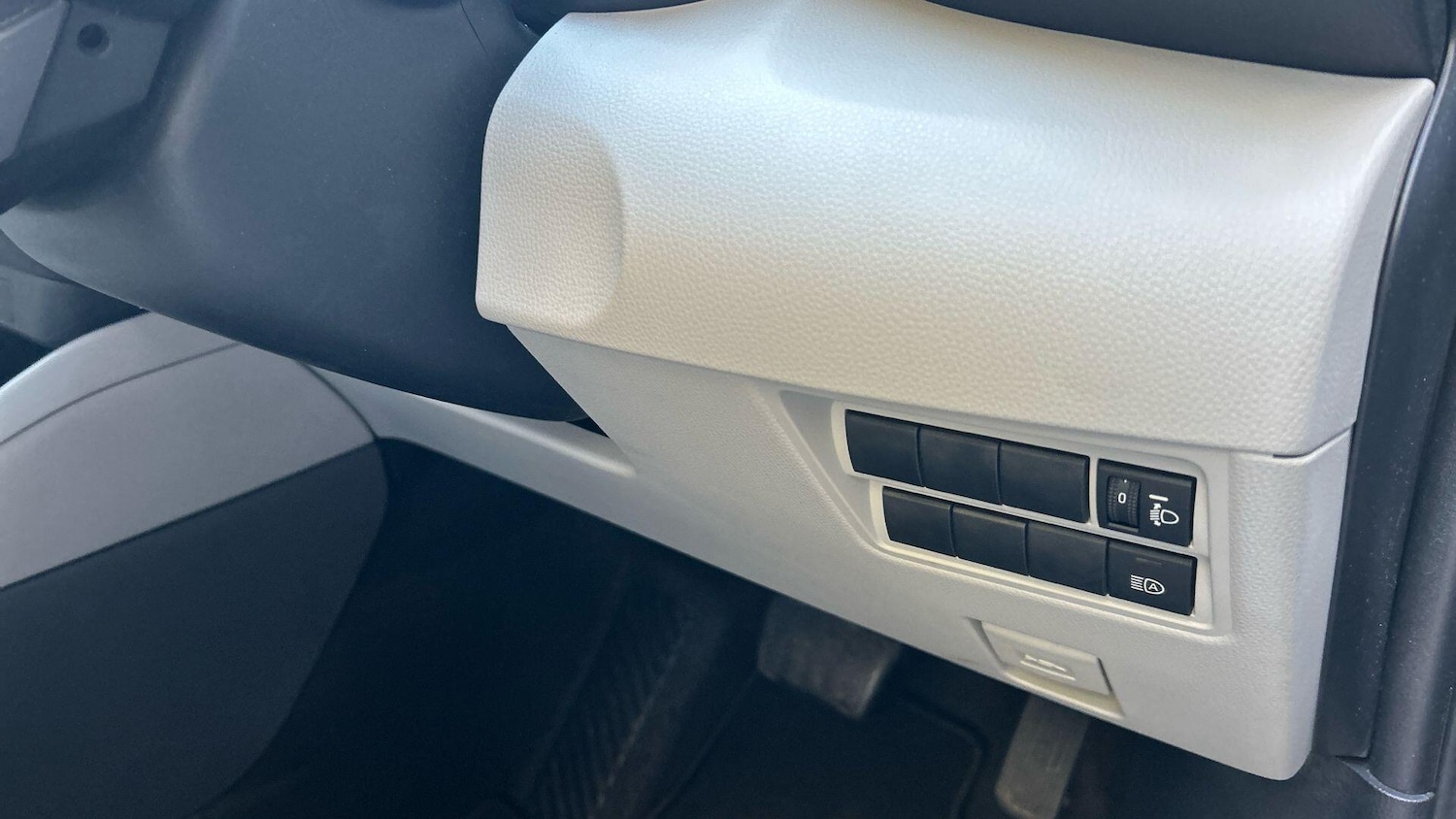 Used Toyota Yaris 2022 for sale - 76109101: Photo 43