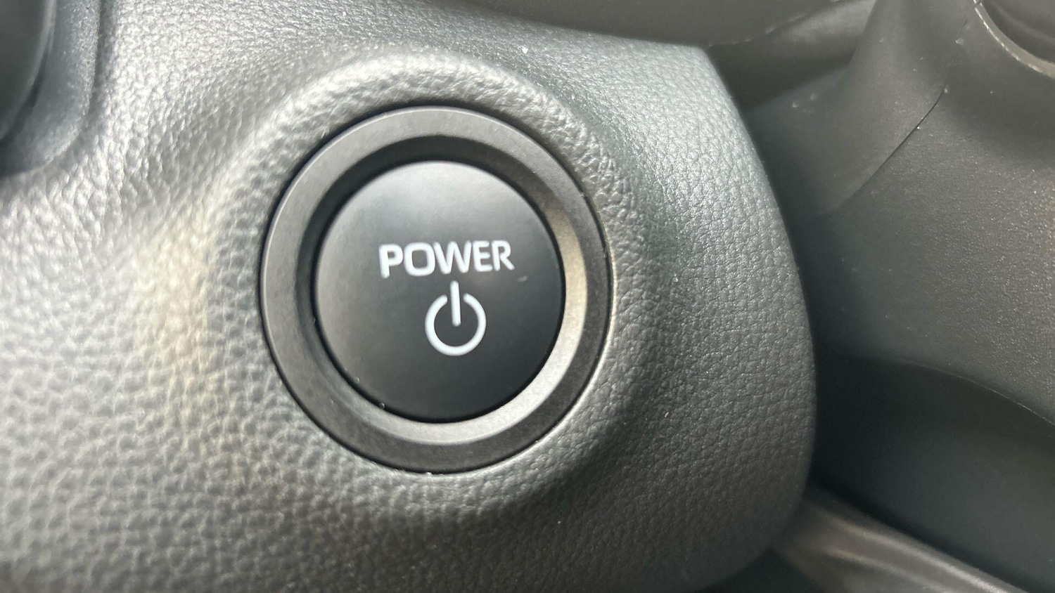 Used Toyota Yaris 2025 for sale - 77939703: Photo 31