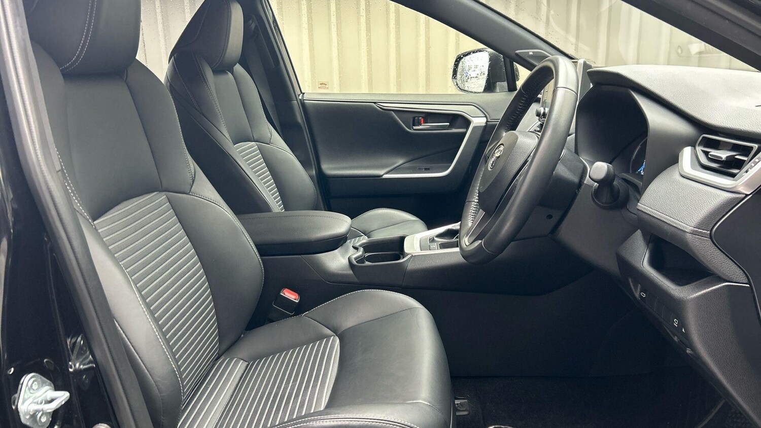 Used Toyota RAV4 2021 for sale - 77467989: Photo 15