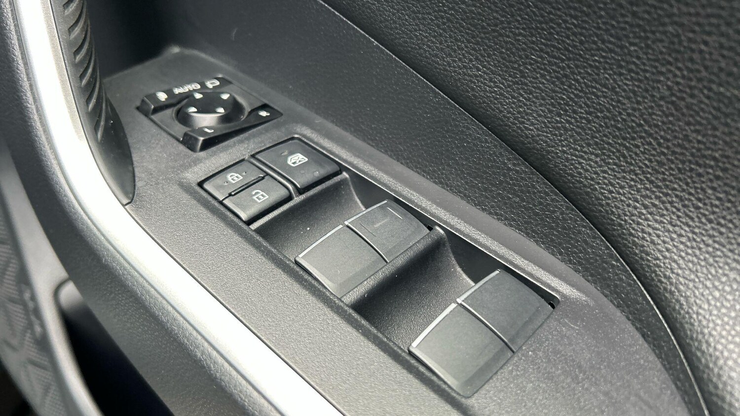 Used Toyota RAV4 2021 for sale - 77467989: Photo 44