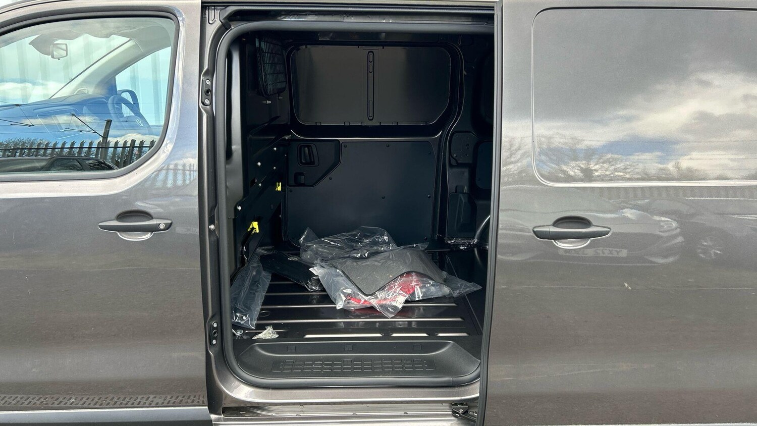 Used Toyota ProAce 2025 for sale - 78019048: Photo 50