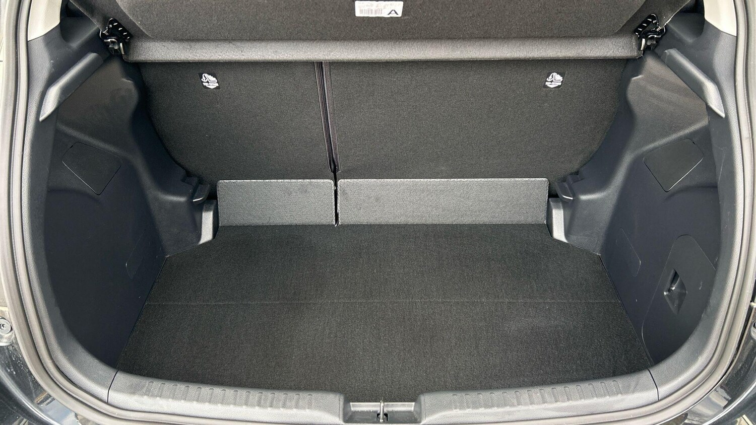 Used Toyota Yaris 2025 for sale - 77658542: Photo 20