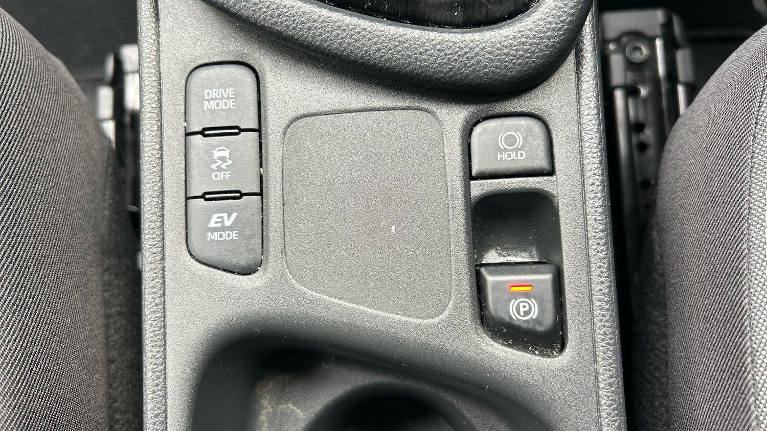 Used Toyota Yaris 2025 for sale - 77658542: Photo 35