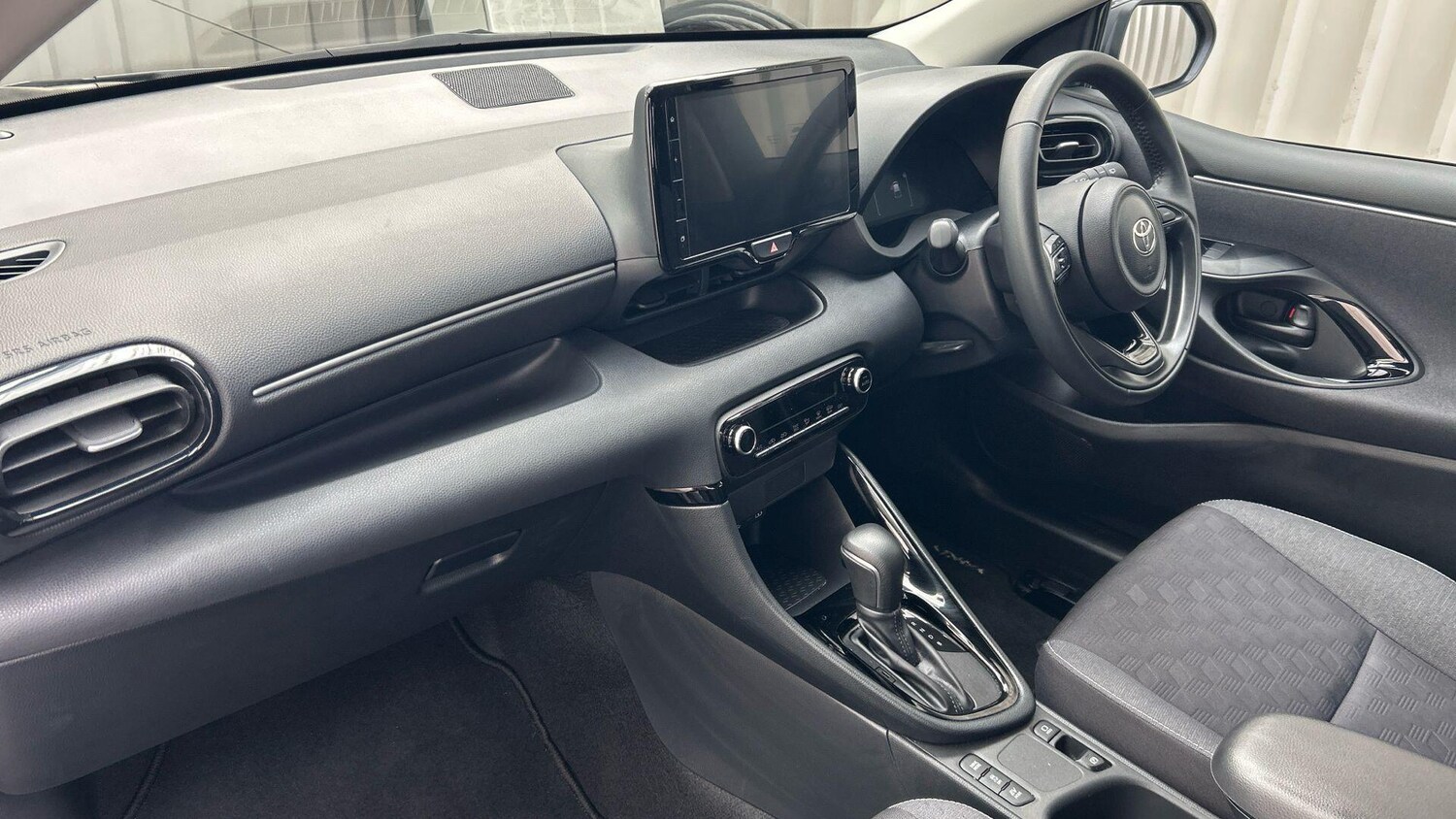 Used Toyota Yaris 2025 for sale - 77658542: Photo 41