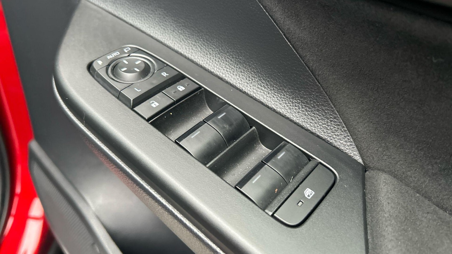 Used Toyota C-HR 2024 for sale - 77155975: Photo 42