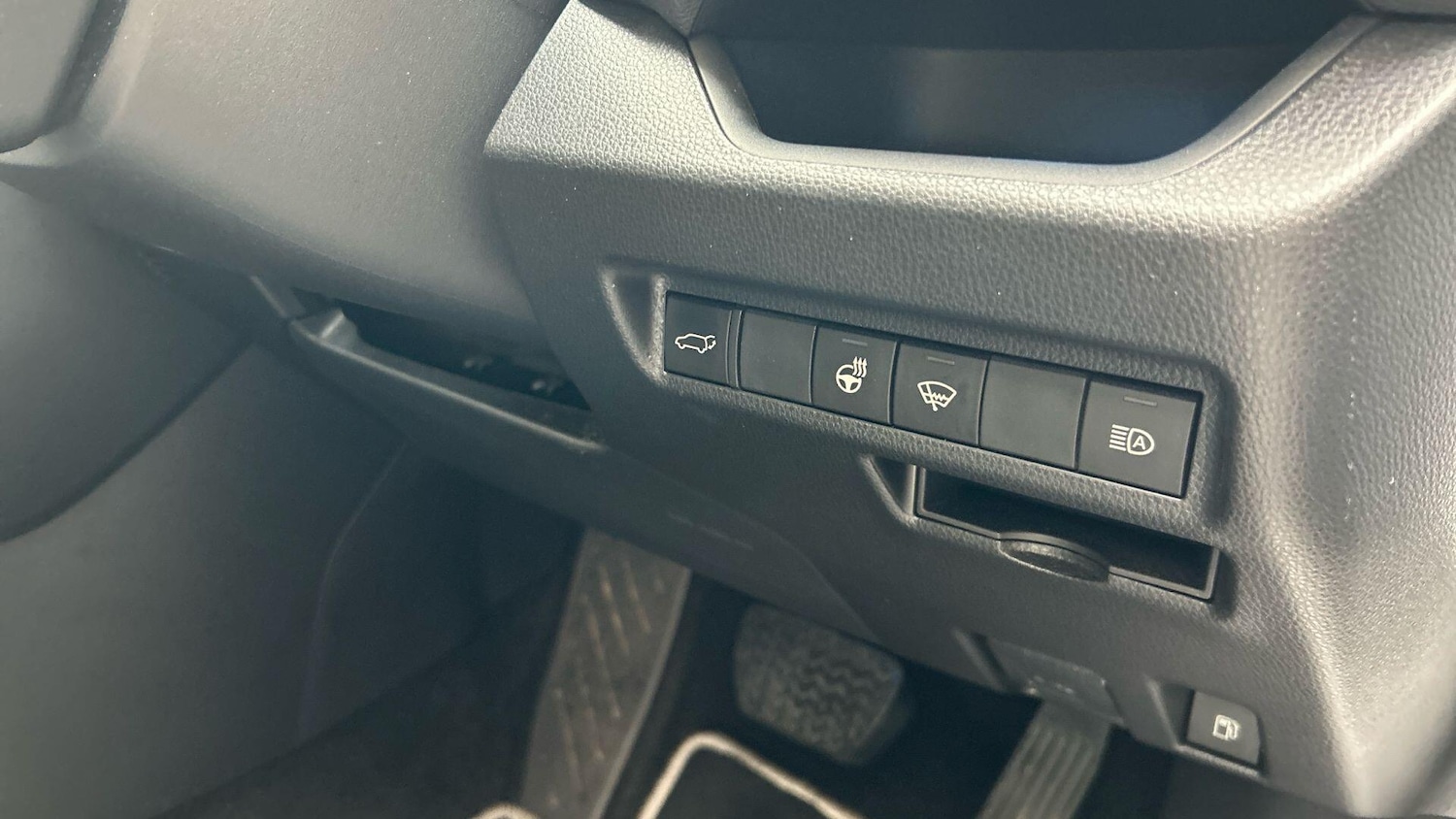 Used Toyota RAV4 2022 for sale - 76166635: Photo 43