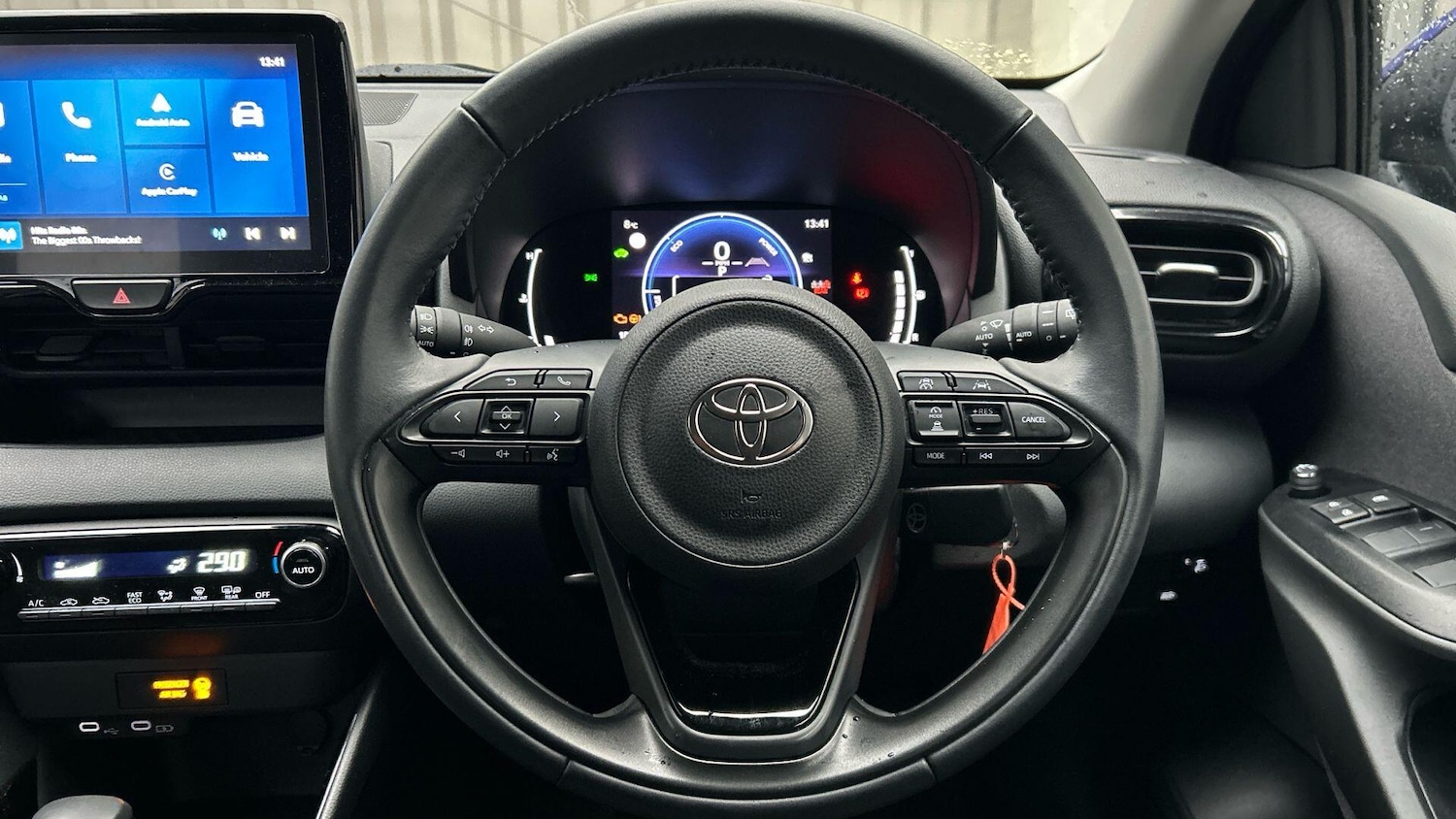 Used Toyota Yaris 2024 for sale - 77376136: Photo 12