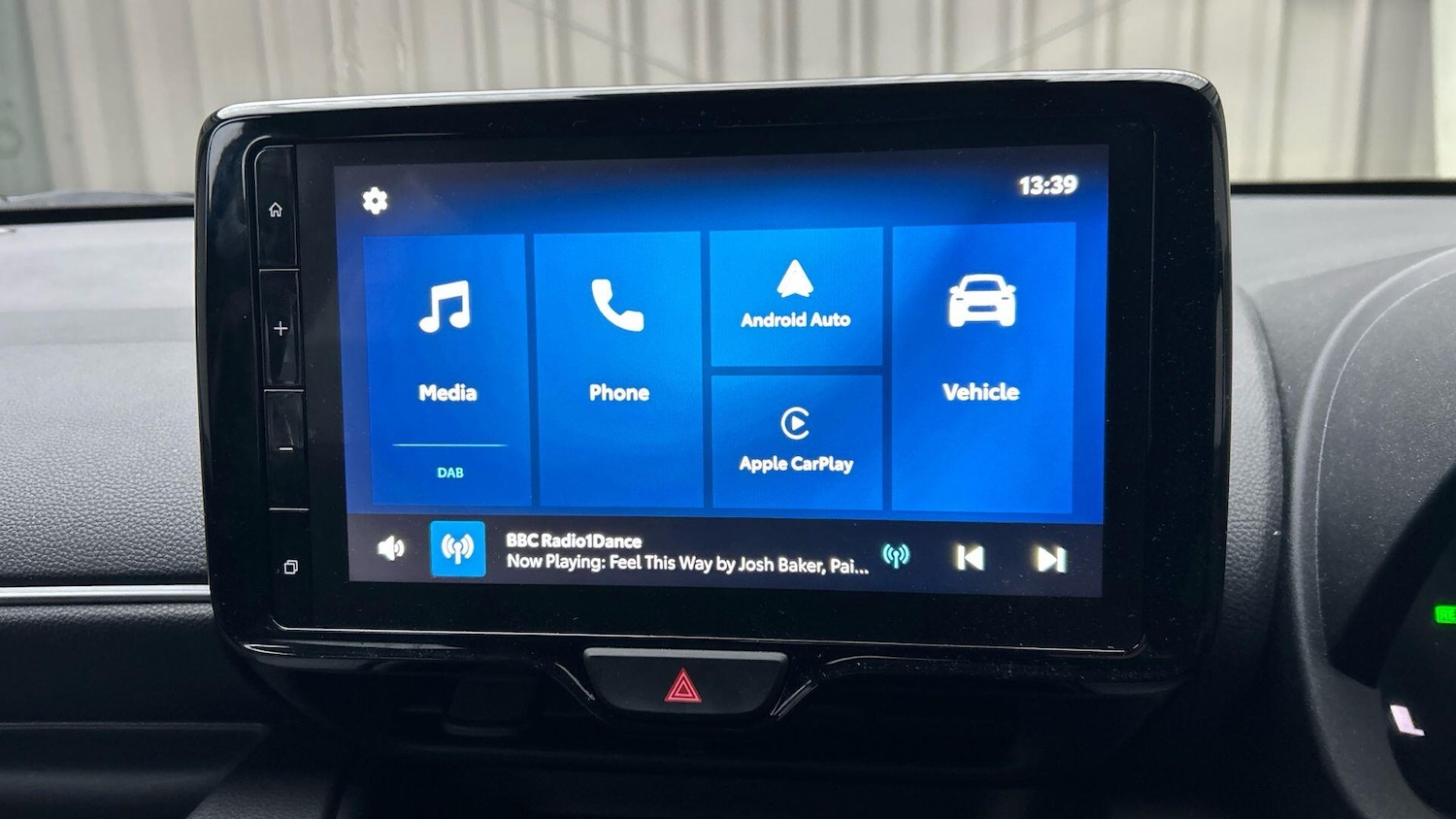 Used Toyota Yaris 2024 for sale - 77376136: Photo 25