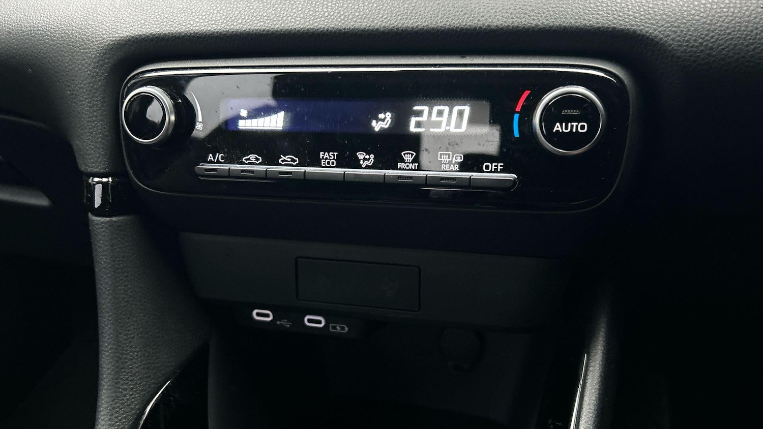 Used Toyota Yaris 2024 for sale - 77376136: Photo 27