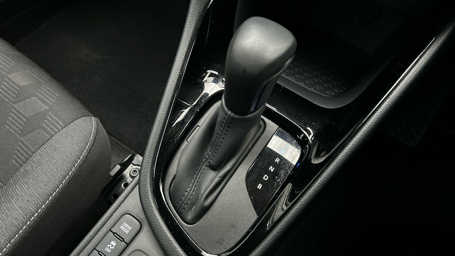 Used Toyota Yaris 2024 for sale - 77376136: Photo 29