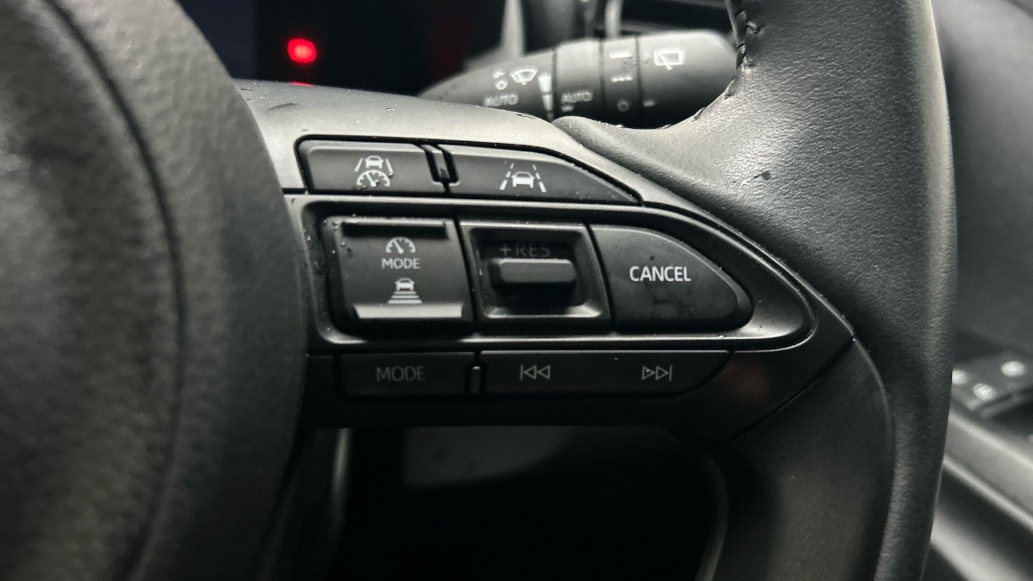 Used Toyota Yaris 2024 for sale - 77376136: Photo 32