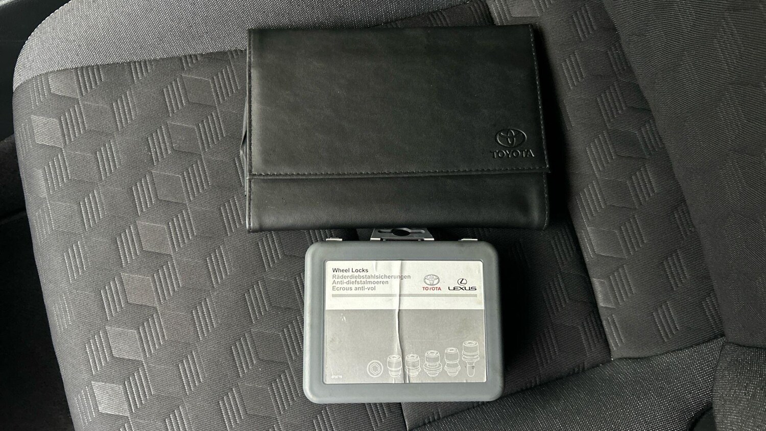 Used Toyota Yaris 2024 for sale - 77376136: Photo 41