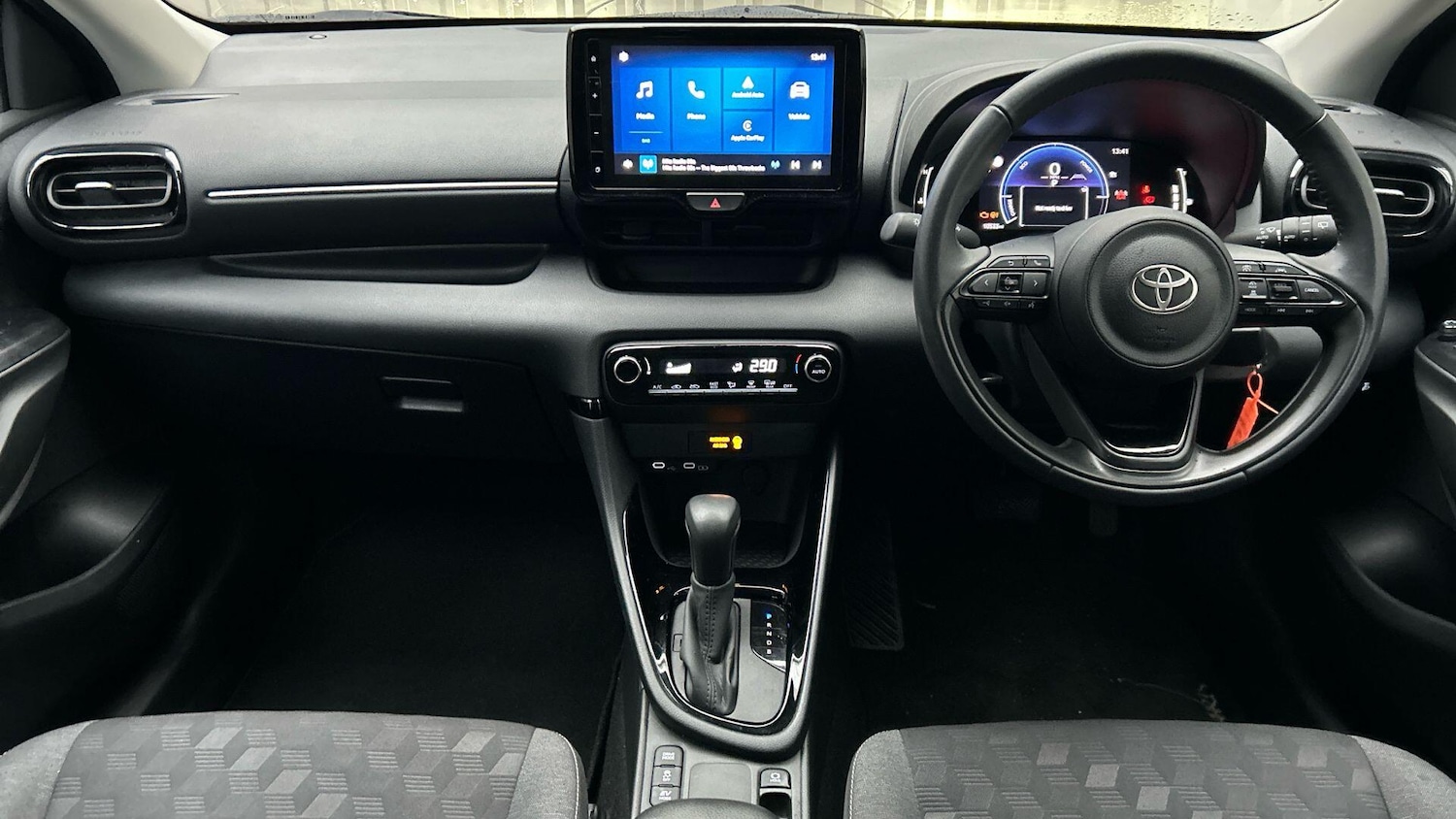 Used Toyota Yaris 2024 for sale - 77376136: Photo 9