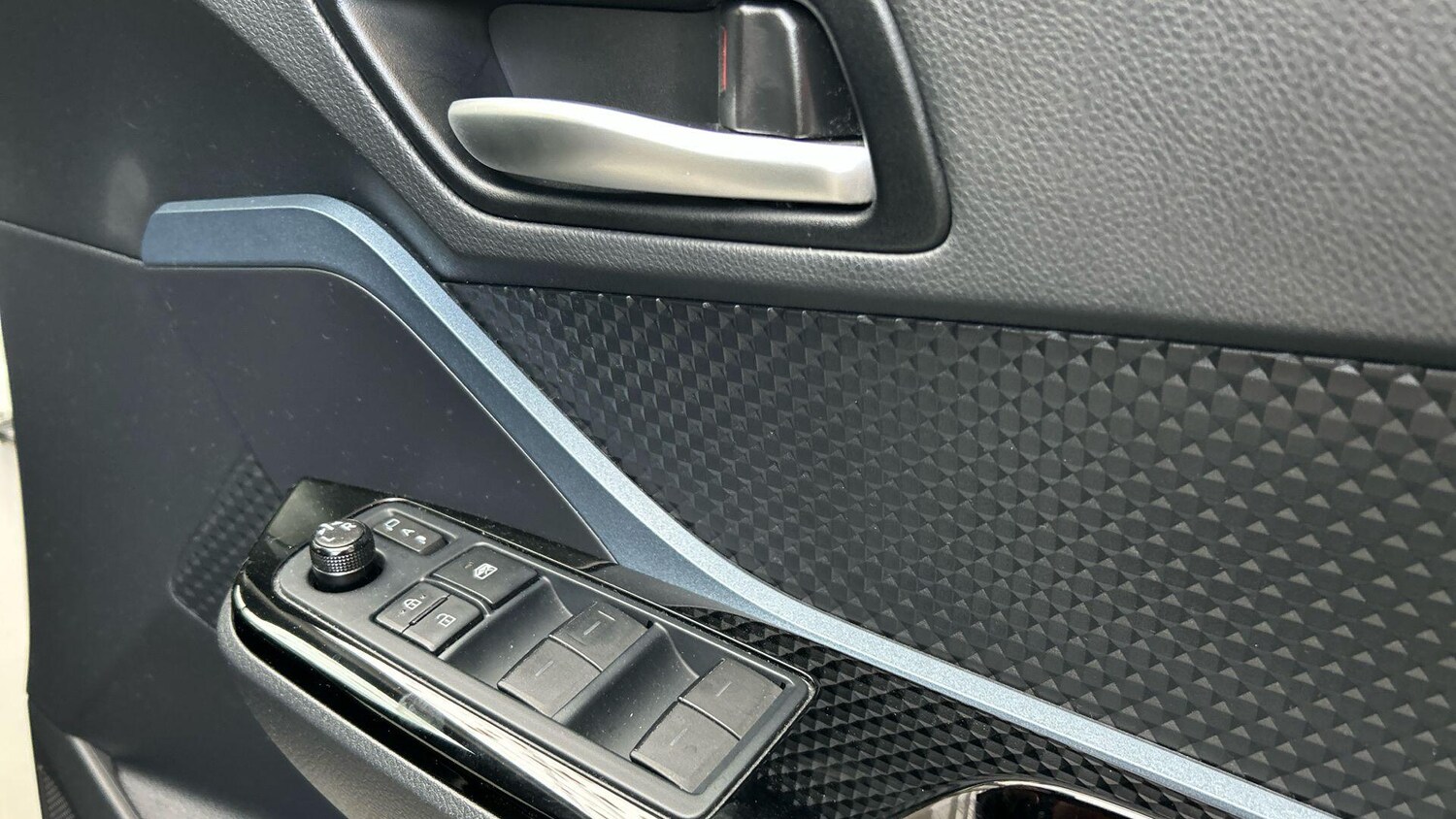 Used Toyota C-HR 2021 for sale - 76284063: Photo 39