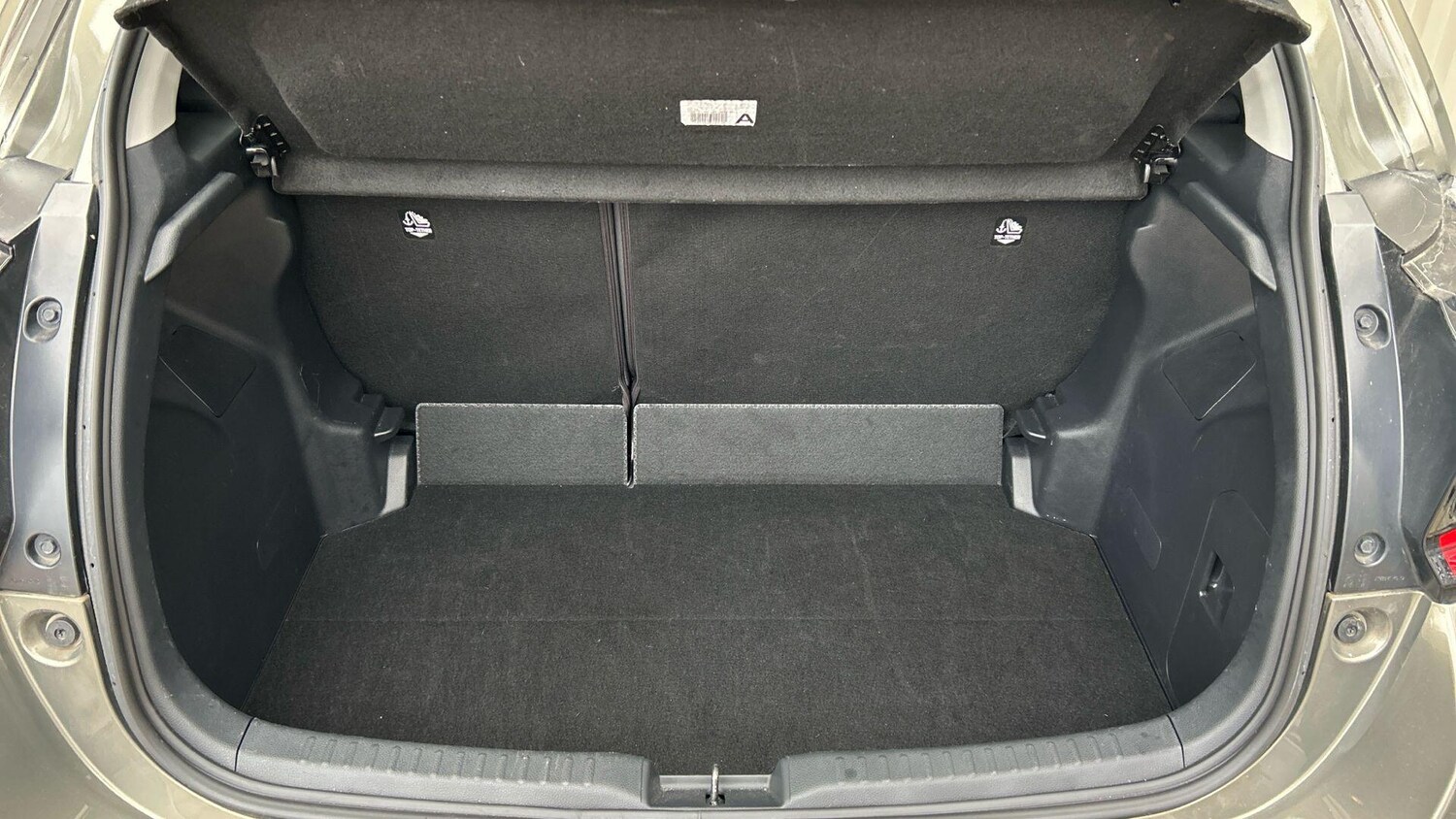 Used Toyota Yaris 2024 for sale - 77646611: Photo 20