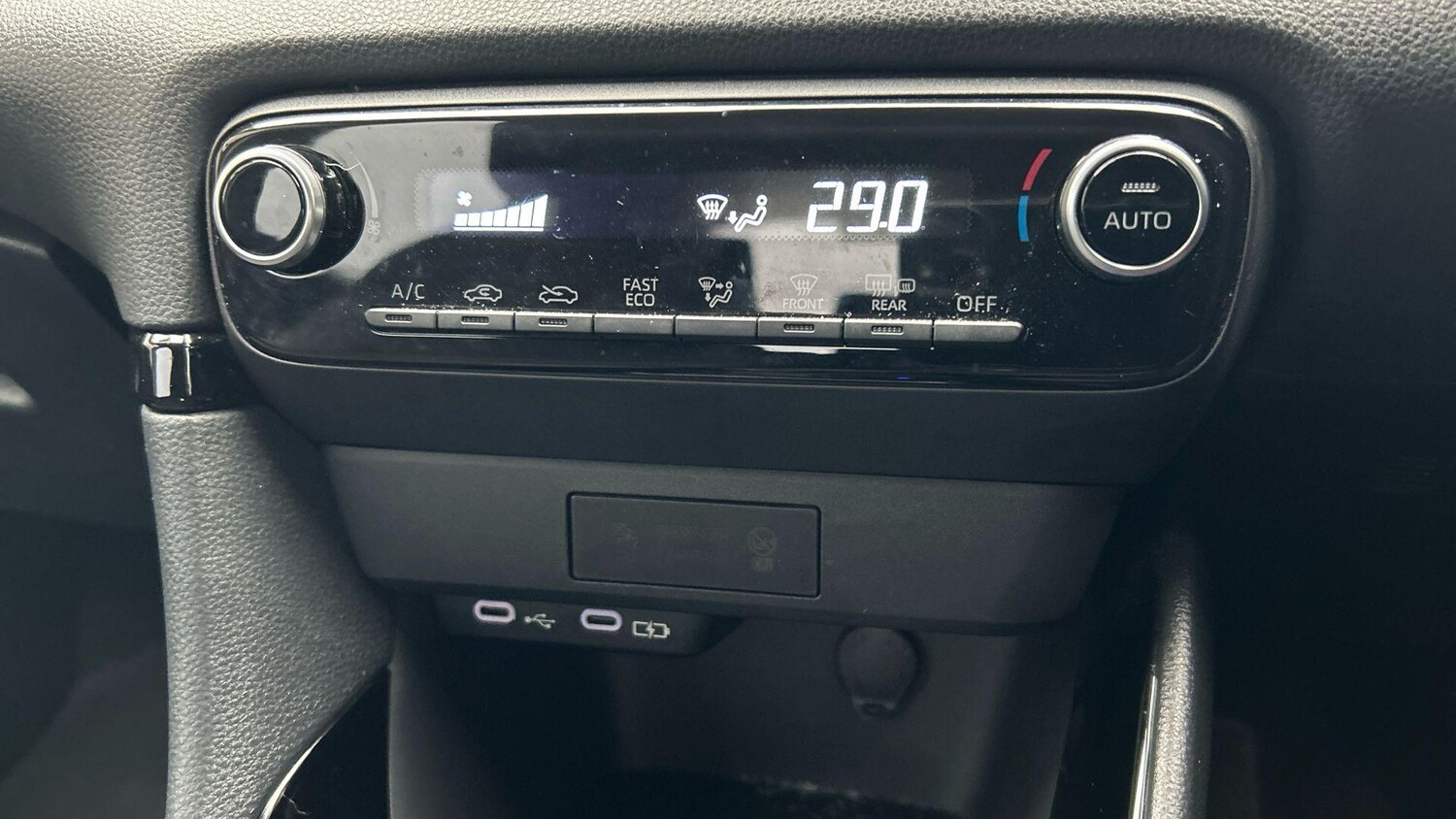 Used Toyota Yaris 2024 for sale - 77646611: Photo 31