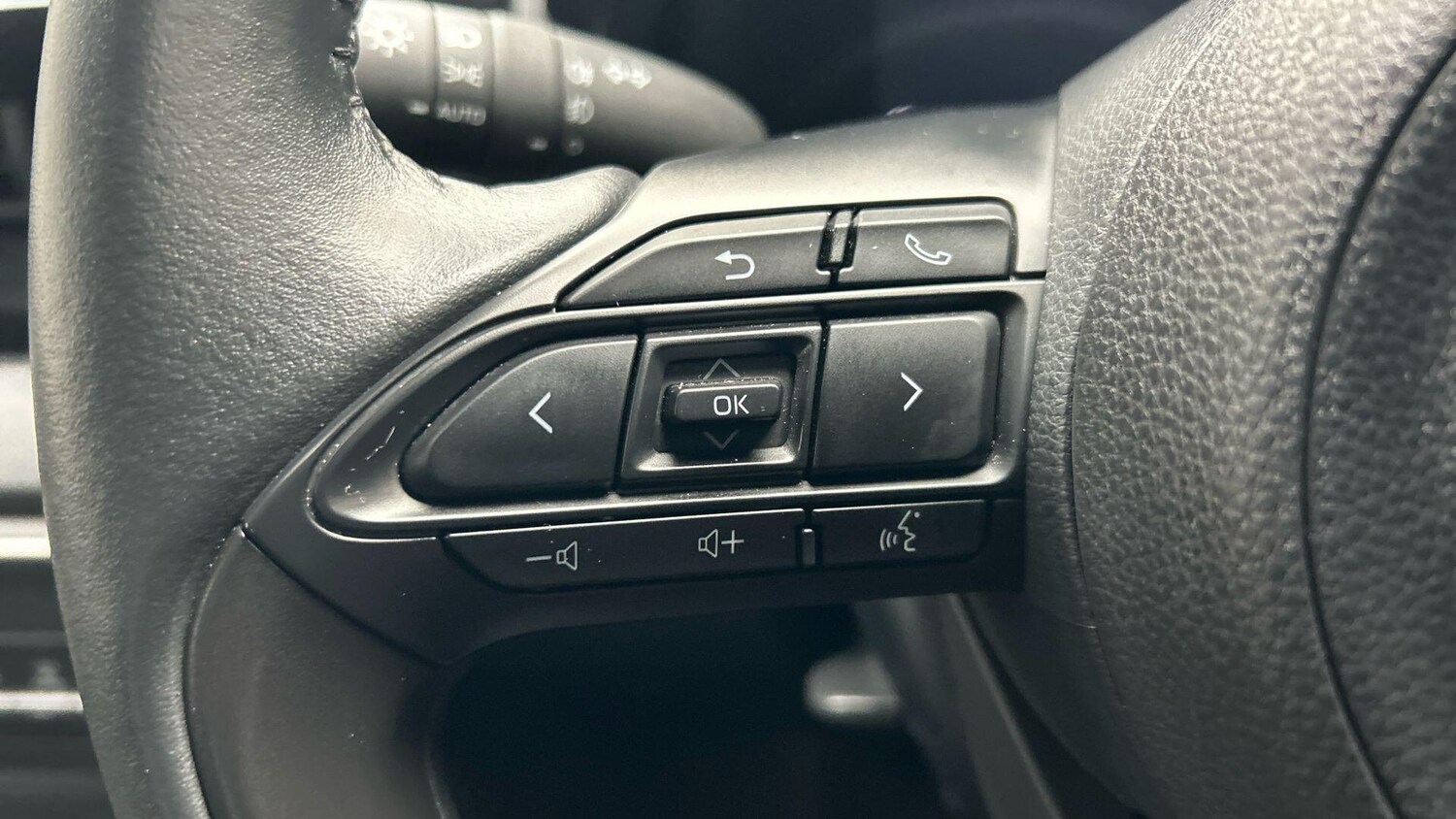 Used Toyota Yaris 2024 for sale - 77646611: Photo 37