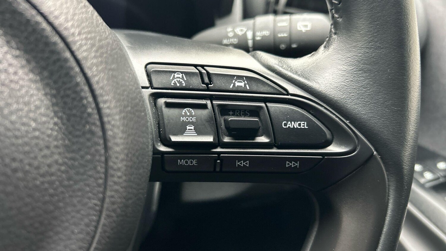 Used Toyota Yaris 2024 for sale - 77646611: Photo 38