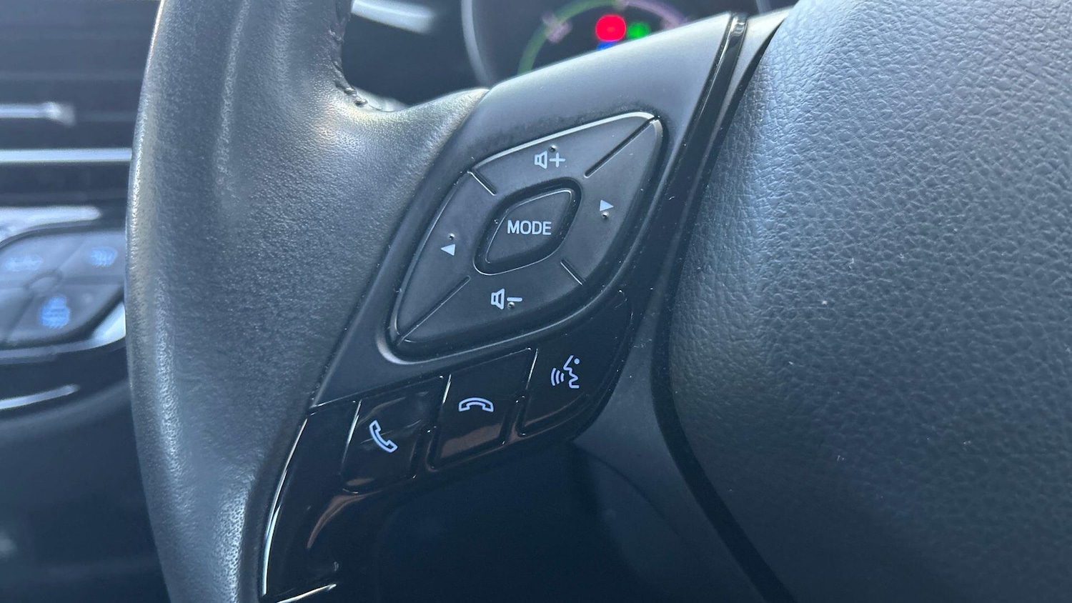 Used Toyota C-HR 2023 for sale - 76094978: Photo 38