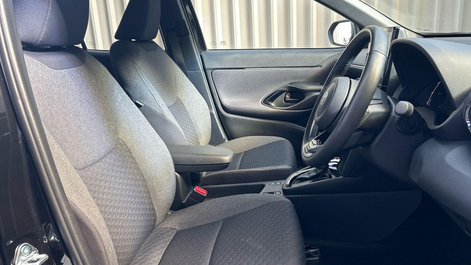 Used Toyota Yaris Cross 2025 for sale - 77738244: Photo 15