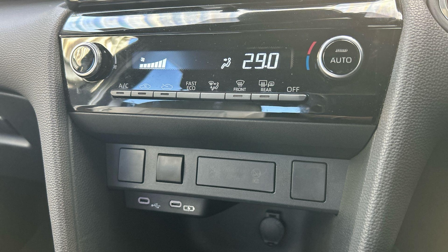 Used Toyota Yaris Cross 2025 for sale - 77738244: Photo 29