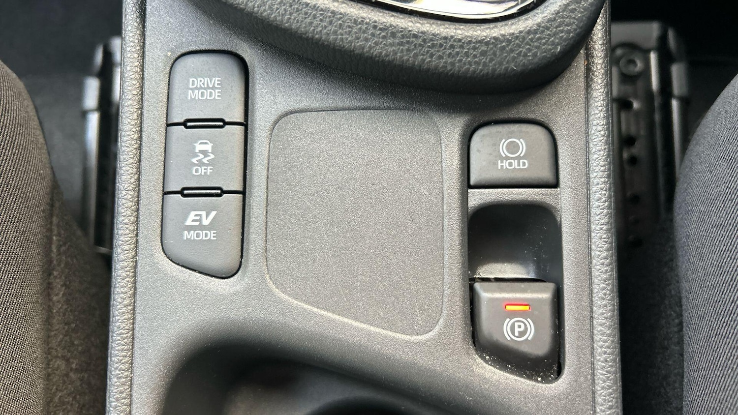 Used Toyota Yaris Cross 2025 for sale - 77738244: Photo 32