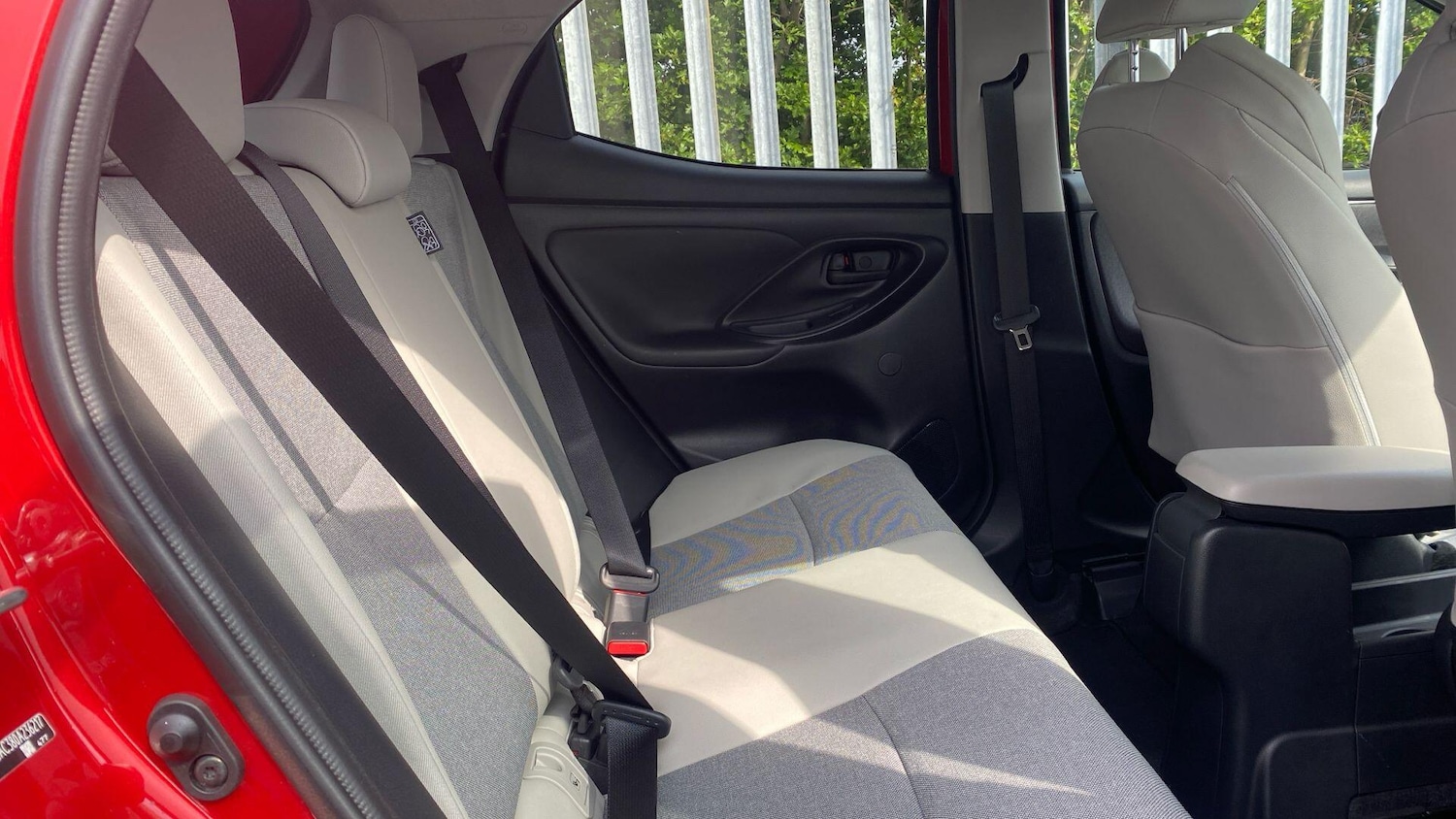 Used Toyota Yaris for sale - 76473322: Photo 18