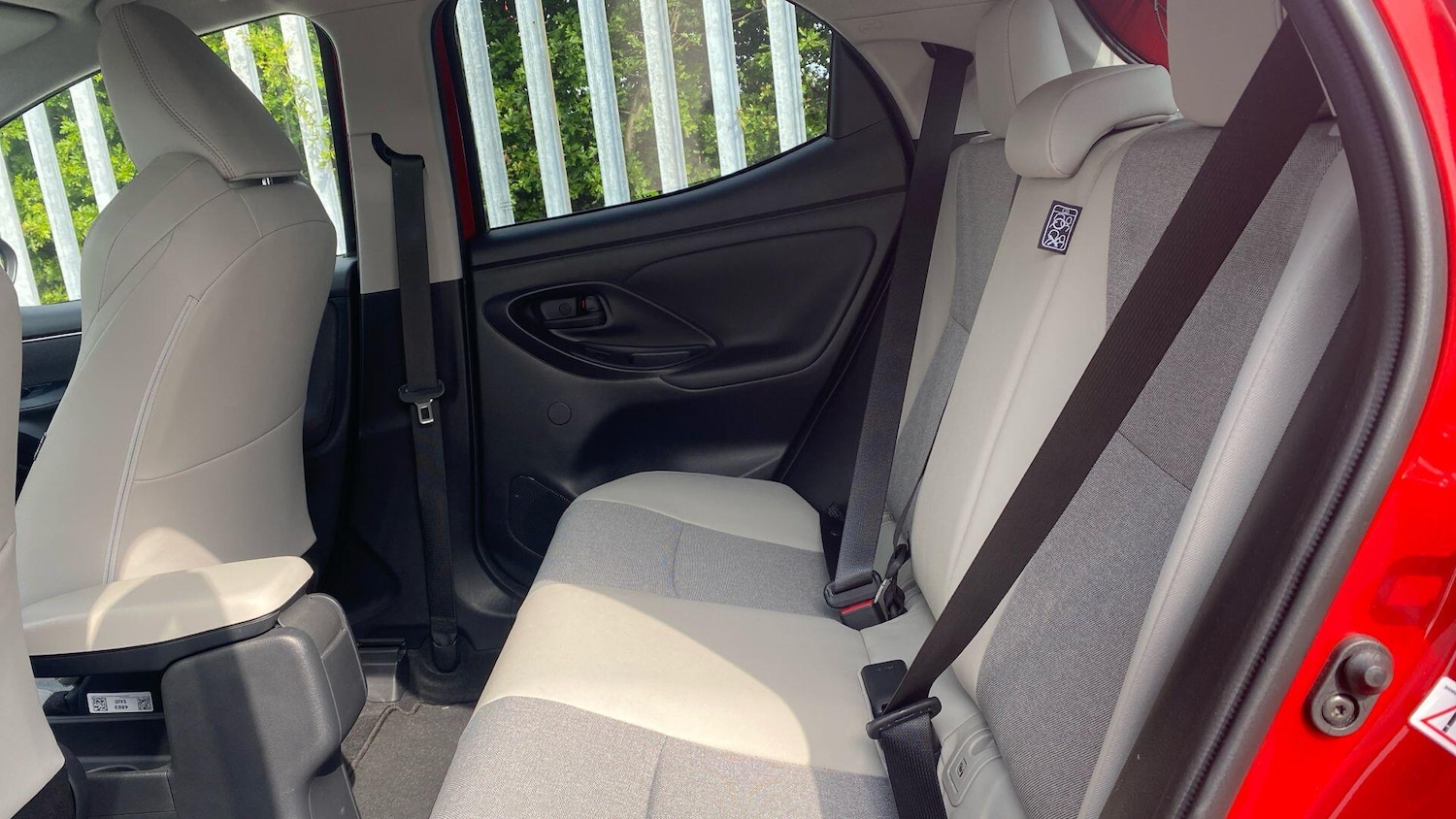 Used Toyota Yaris for sale - 76473322: Photo 19