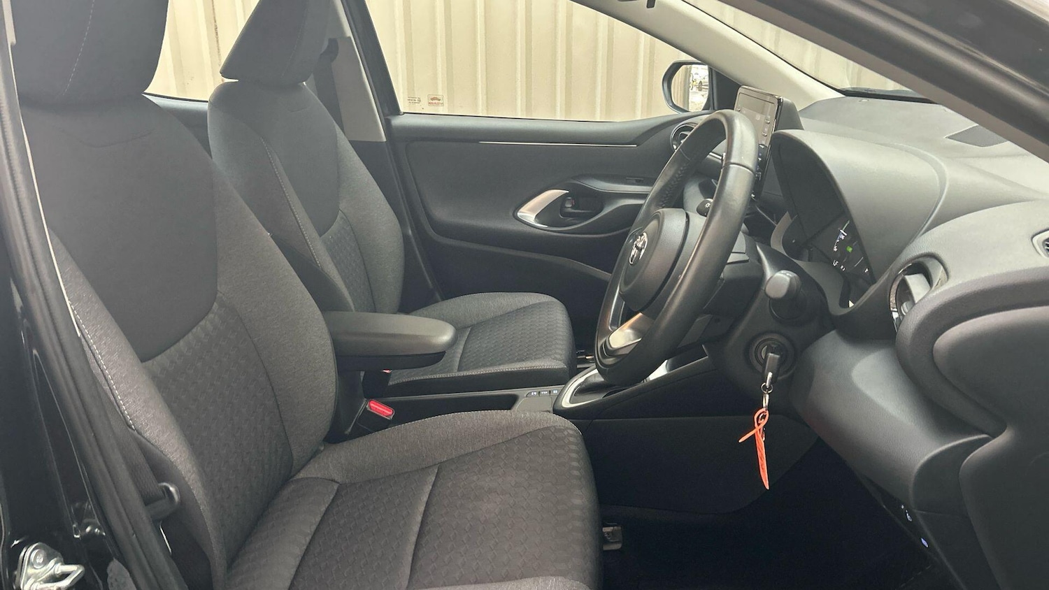 Used Toyota Yaris 2023 for sale - 76802366: Photo 15