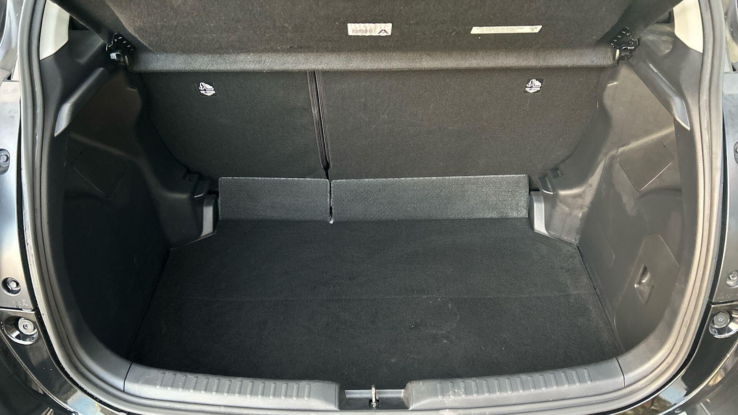 Used Toyota Yaris 2023 for sale - 76802366: Photo 18