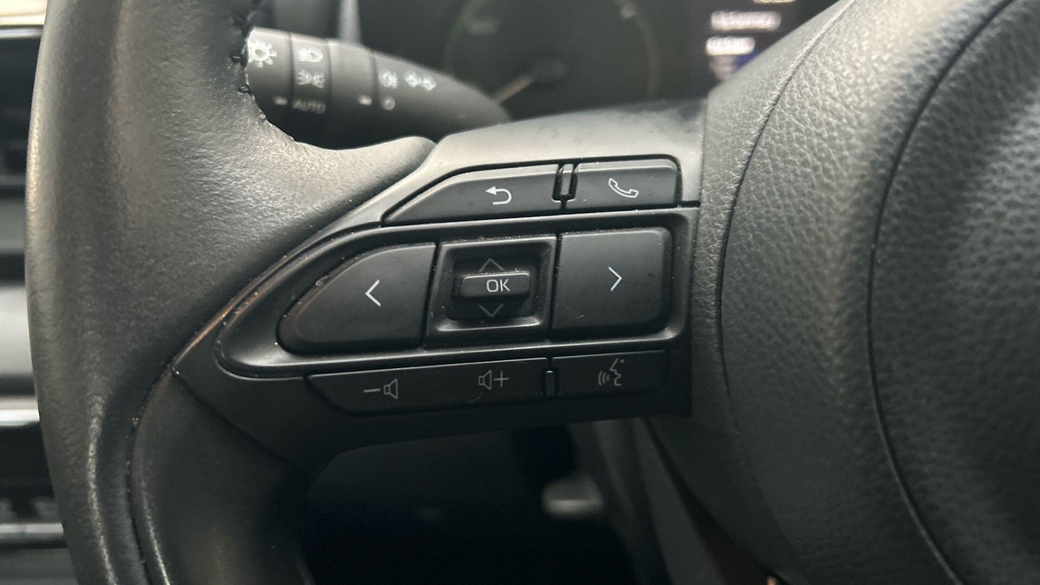 Used Toyota Yaris 2023 for sale - 76802366: Photo 33