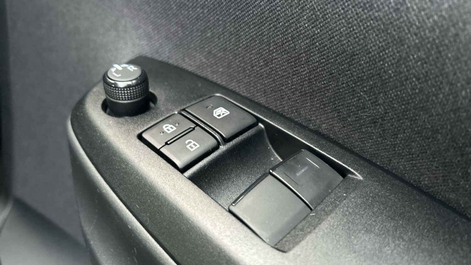 Used Toyota Yaris 2023 for sale - 76802366: Photo 36