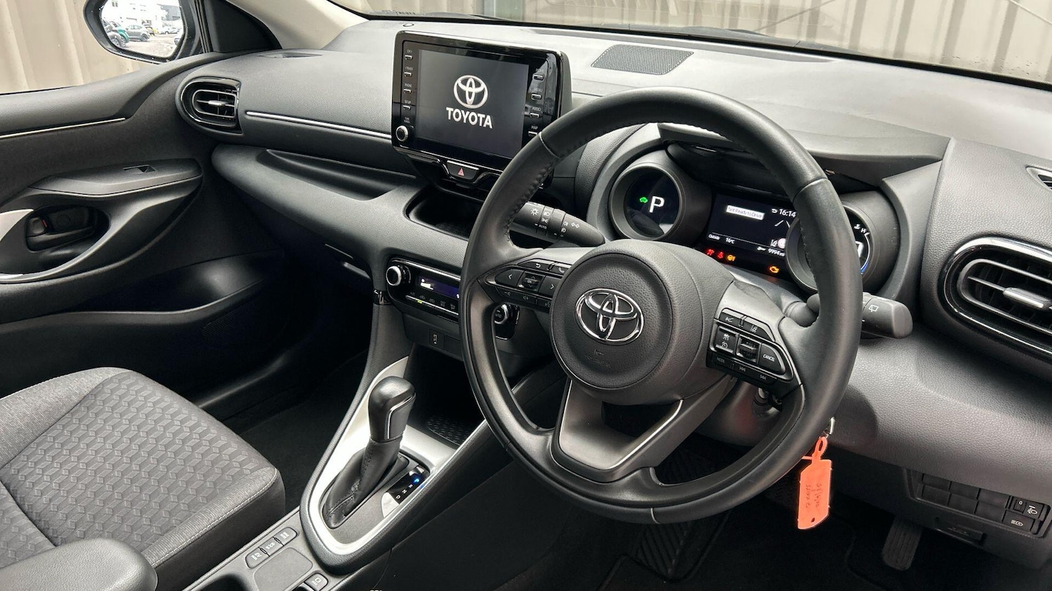 Used Toyota Yaris 2022 for sale - 76138205: Photo 12