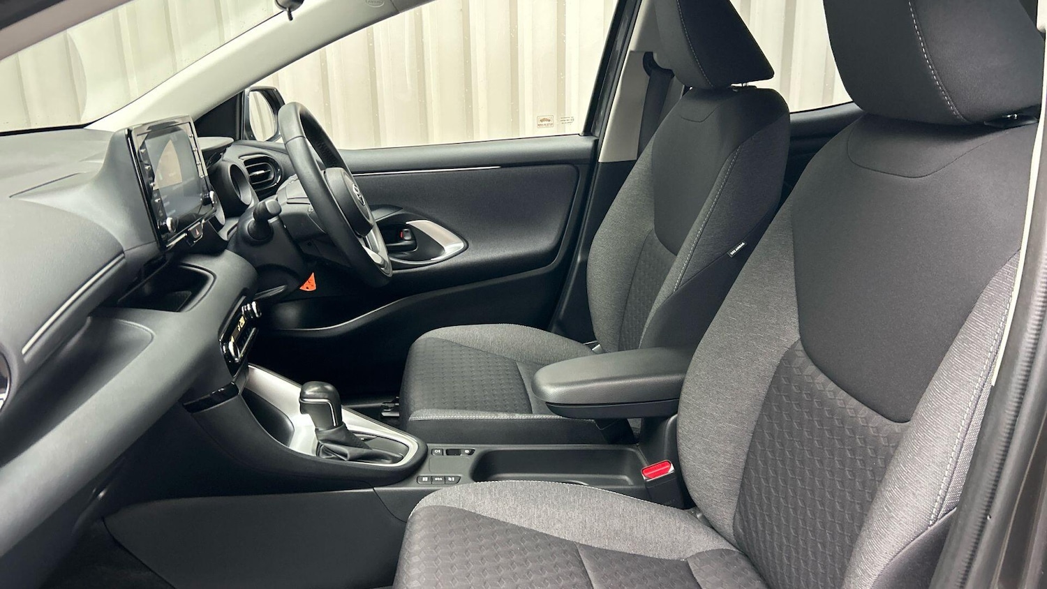 Used Toyota Yaris 2022 for sale - 76138205: Photo 16