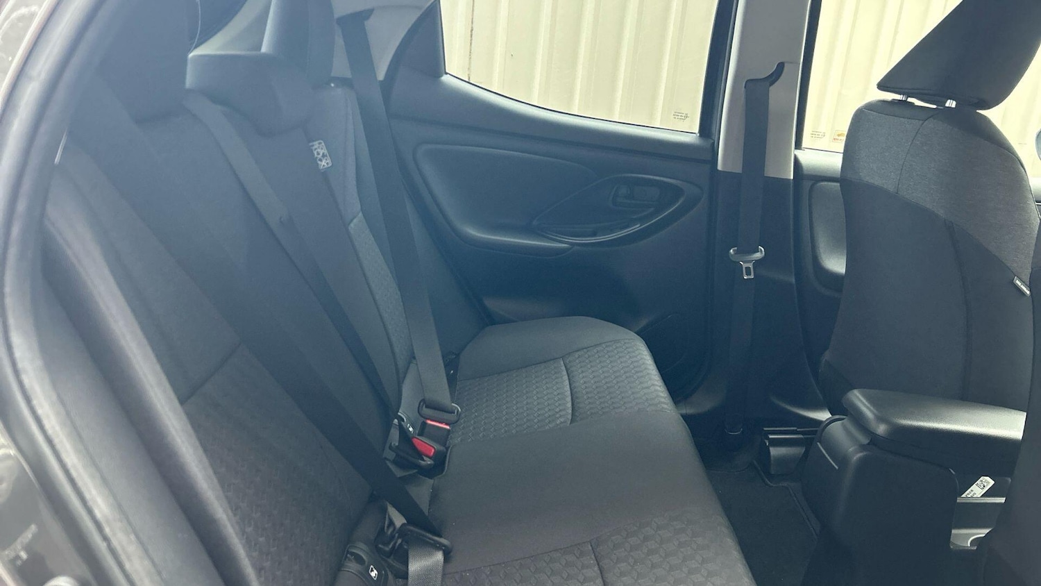 Used Toyota Yaris 2022 for sale - 76138205: Photo 18