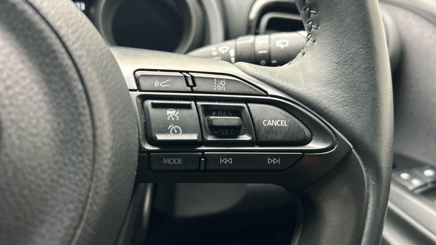 Used Toyota Yaris 2022 for sale - 76138205: Photo 36