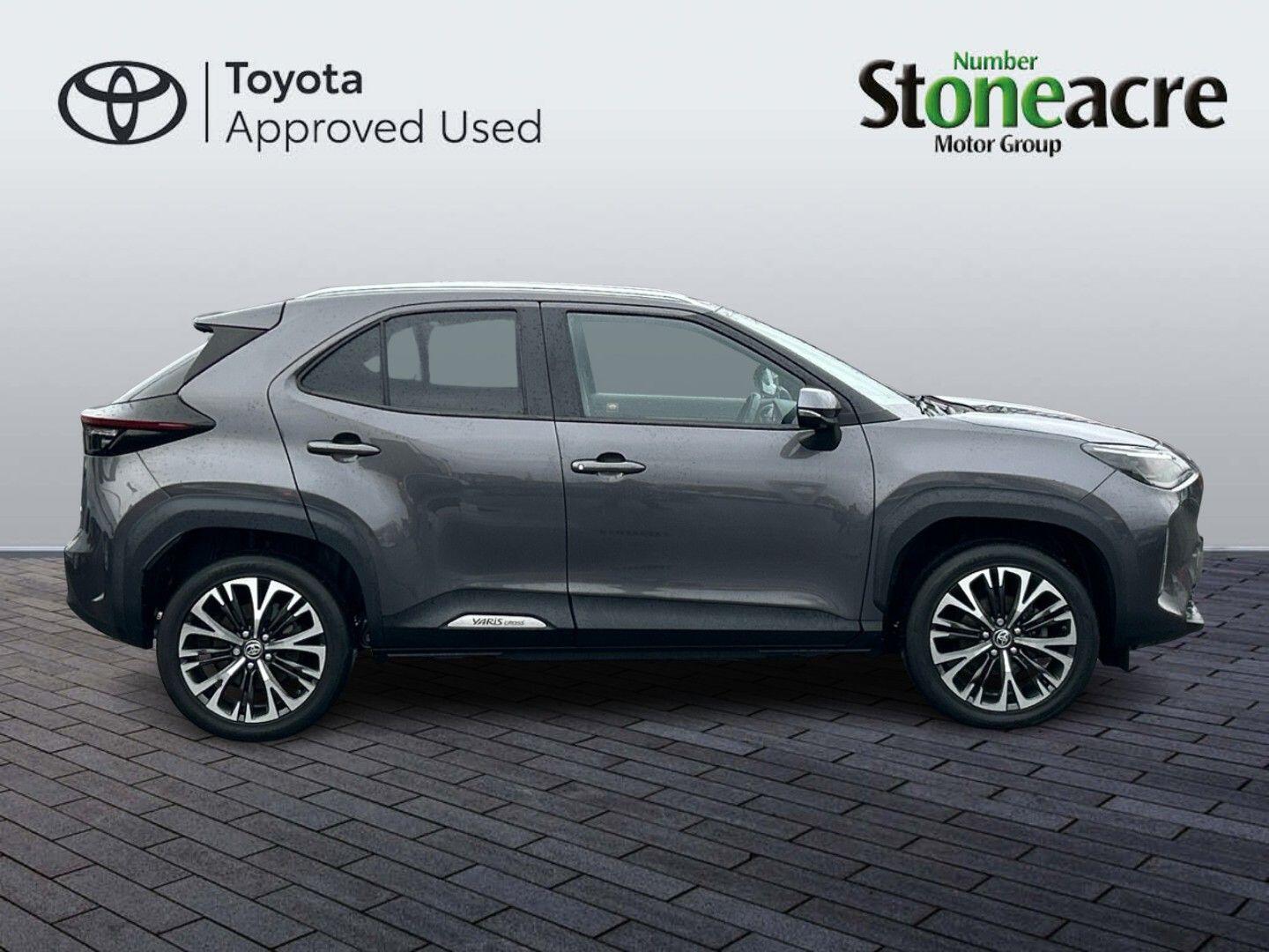 Used Toyota Yaris Cross 2022 for sale - 77439689: Photo 2