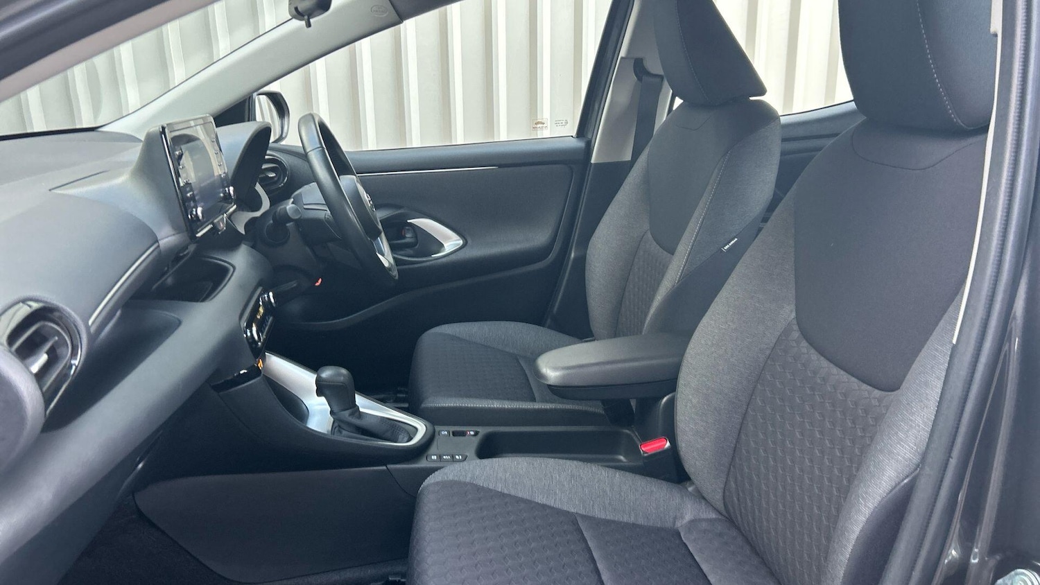 Used Toyota Yaris 2022 for sale - 76457936: Photo 16