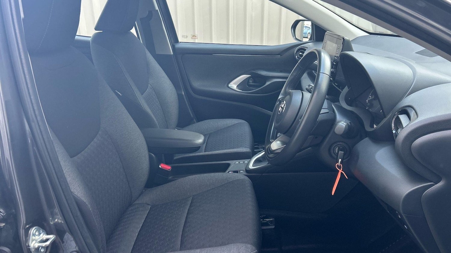 Used Toyota Yaris 2022 for sale - 76457936: Photo 17