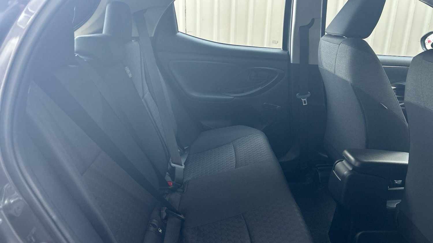 Used Toyota Yaris 2022 for sale - 76457936: Photo 18