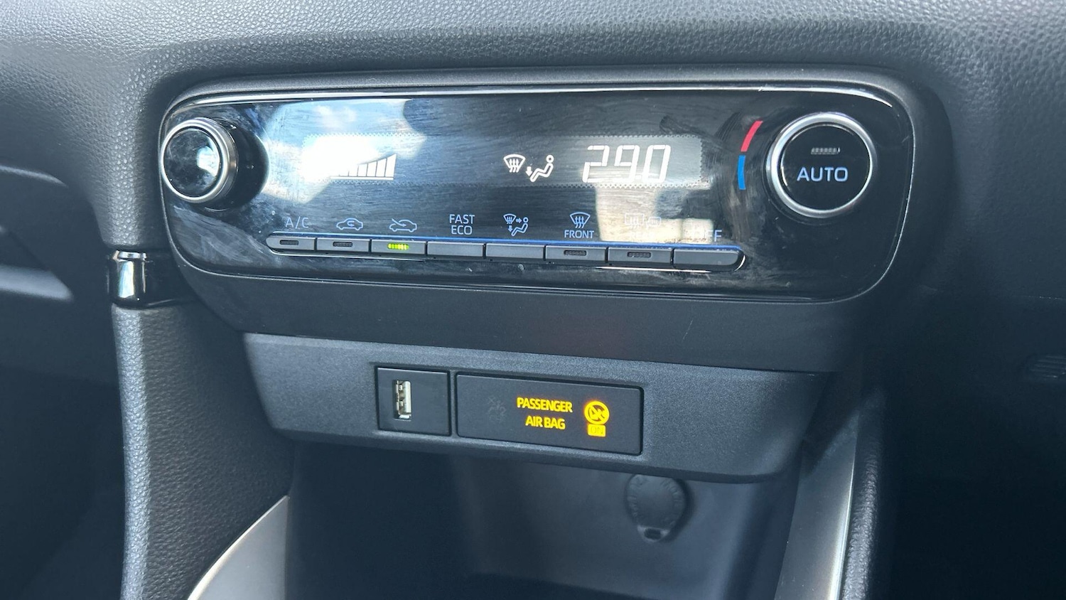 Used Toyota Yaris 2022 for sale - 76457936: Photo 31