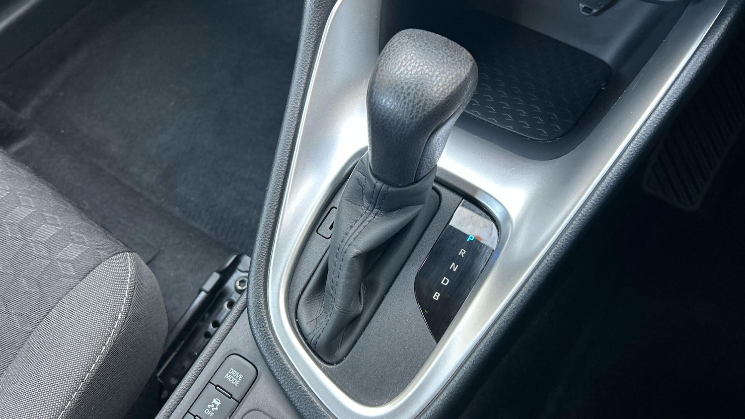 Used Toyota Yaris 2022 for sale - 76457936: Photo 33