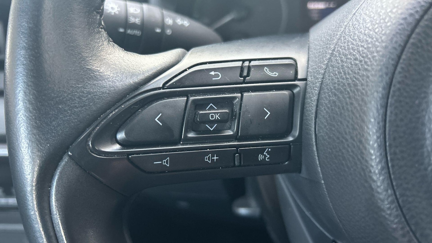 Used Toyota Yaris 2022 for sale - 76457936: Photo 35